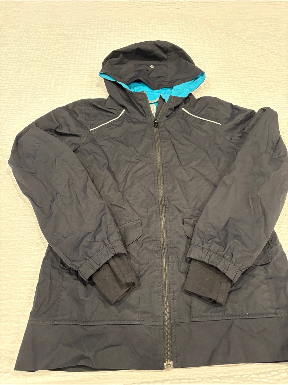 Ivivva by Lululemon Girls Black Hooded Raincoat with Teal Lining
Size 10
